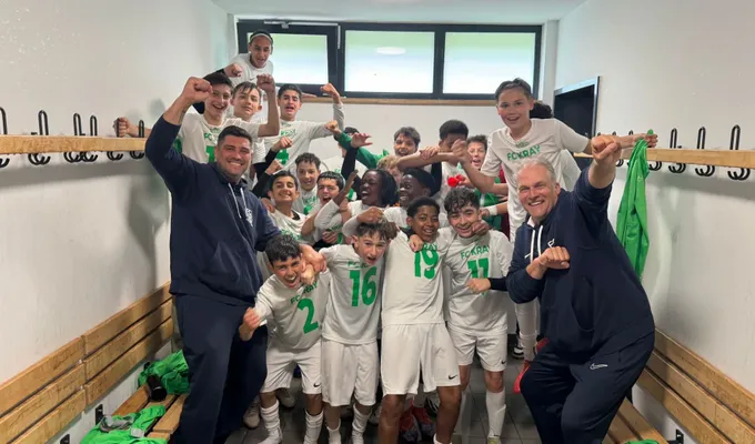 U13 feiert Meisterschaft und Turniersieg