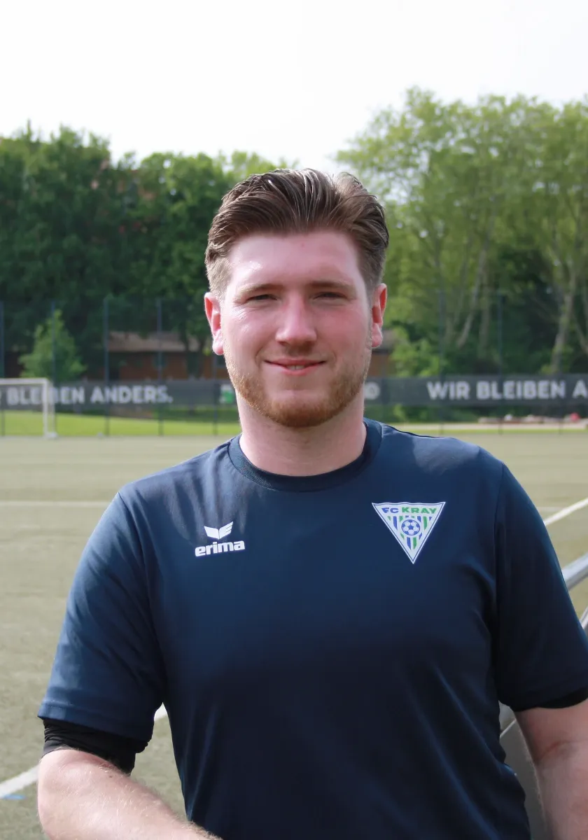 Max bleibt zwischen den Pfosten