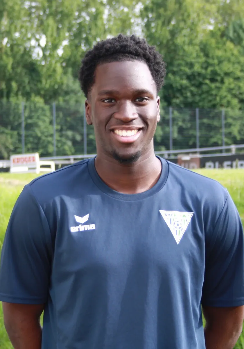 Elvis bleibt auch in der kommenden Saison beim FC Kray