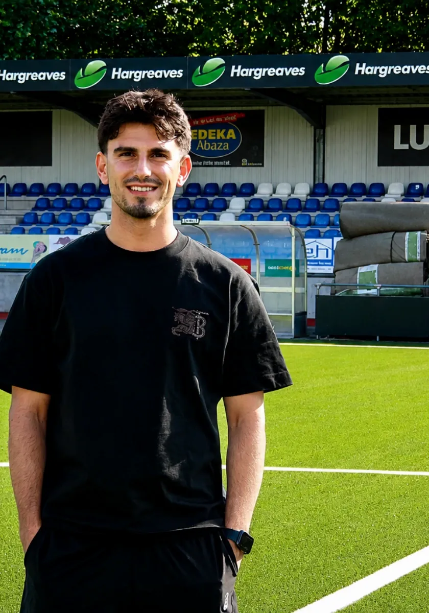 Edmond 'Edi' Kadrijaj bleibt dem FC Kray treu