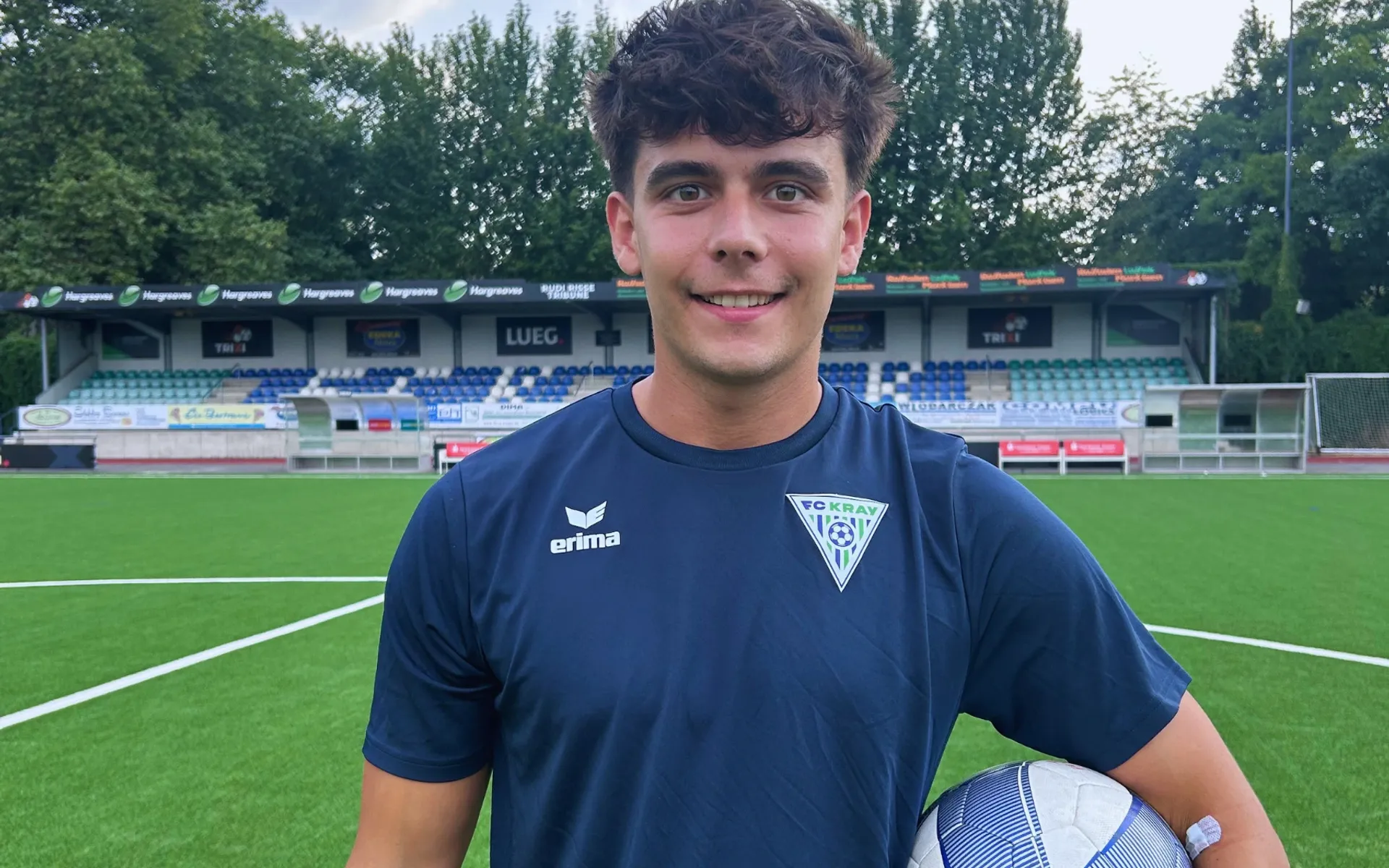 Raul Sossong Bautista bleibt beim FC Kray