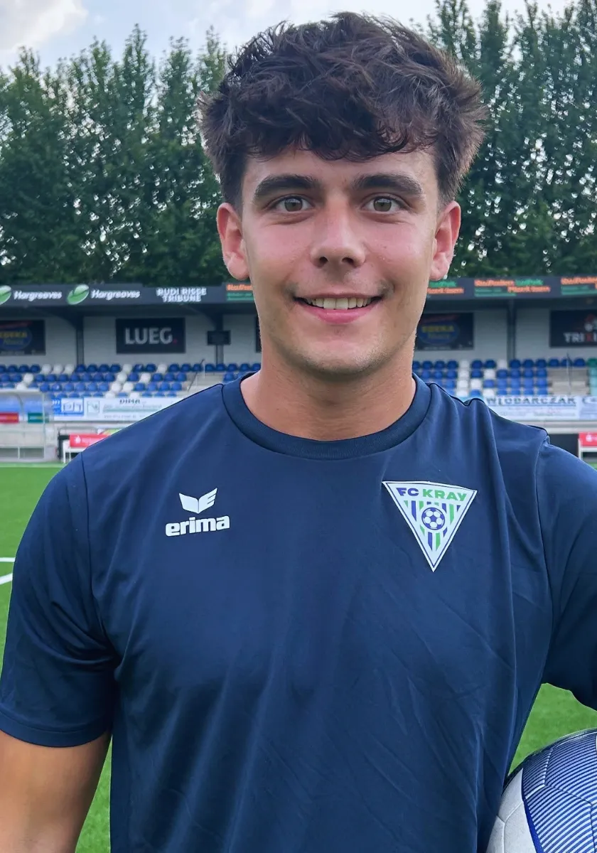Raul Sossong Bautista bleibt beim FC Kray