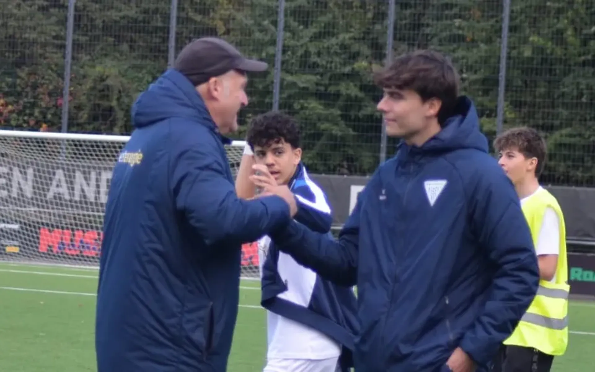 U15 gewinnt auch das Spitzenspiel