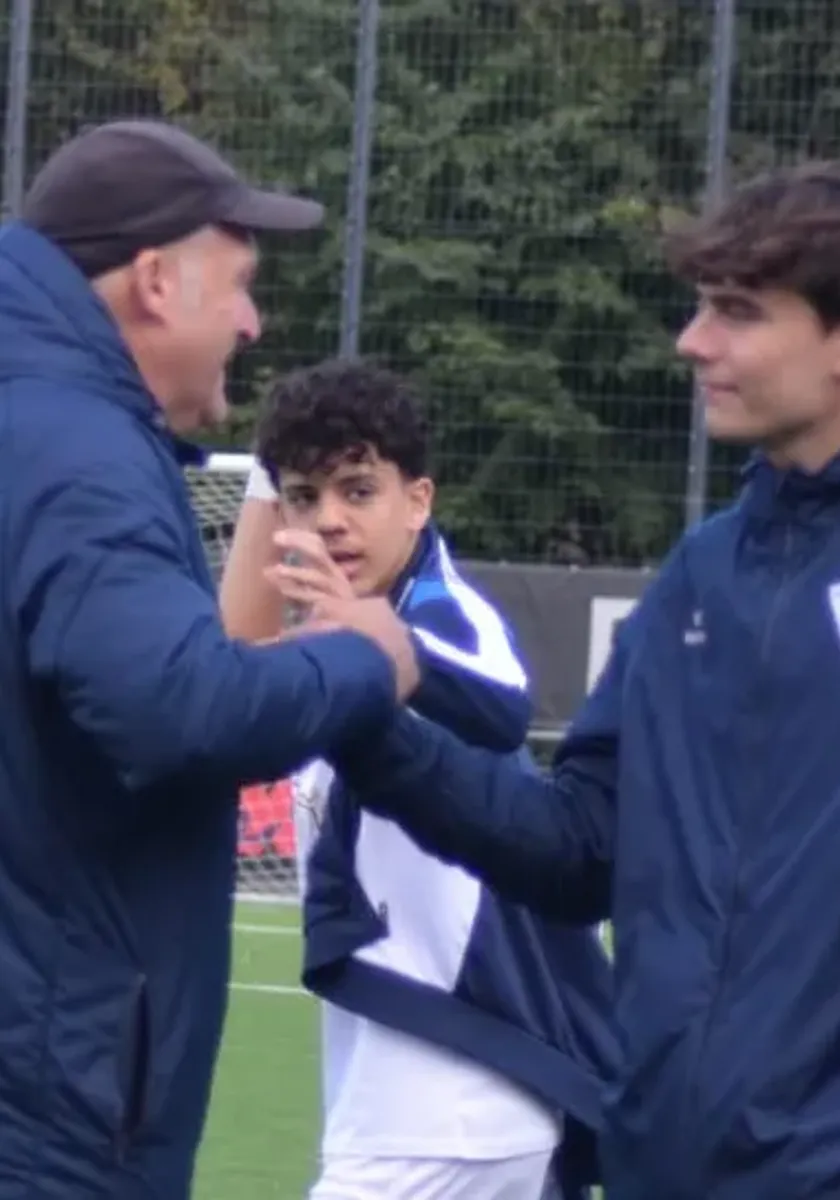 U15 gewinnt auch das Spitzenspiel